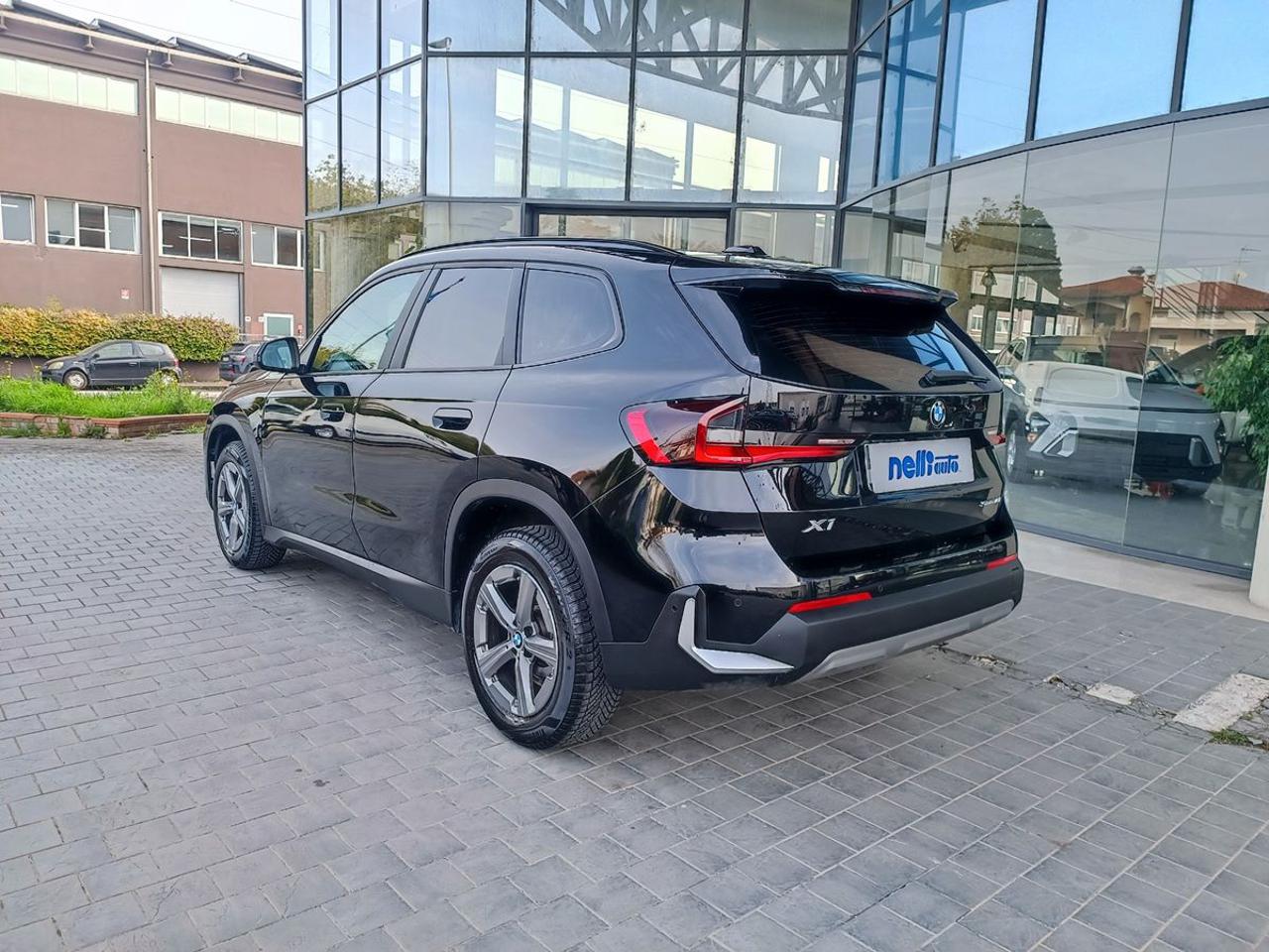BMW X1 sDrive 18i - 24