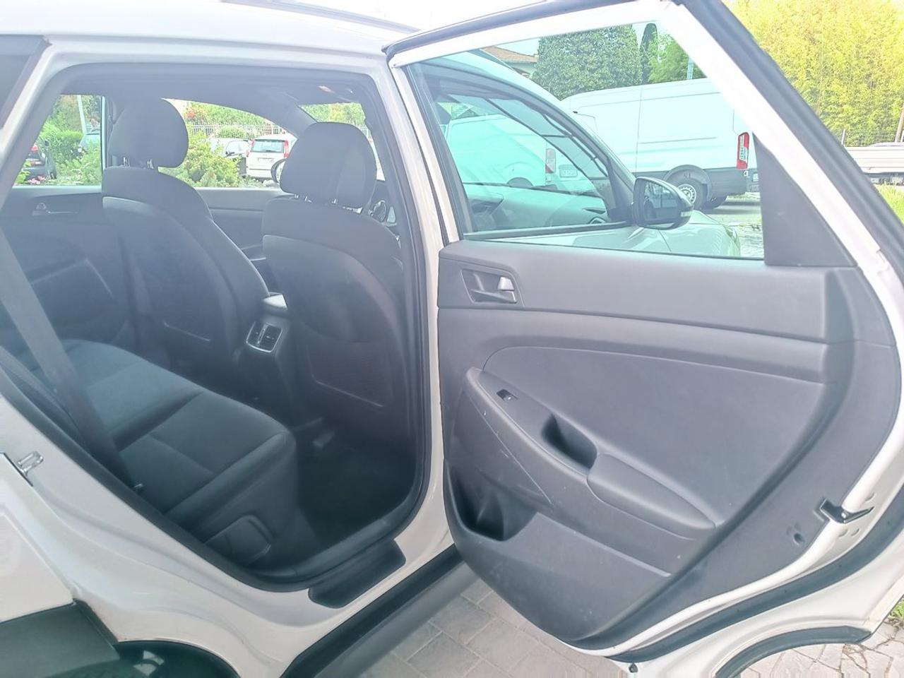 HYUNDAI Tucson 1.7 CRDi go! - 11