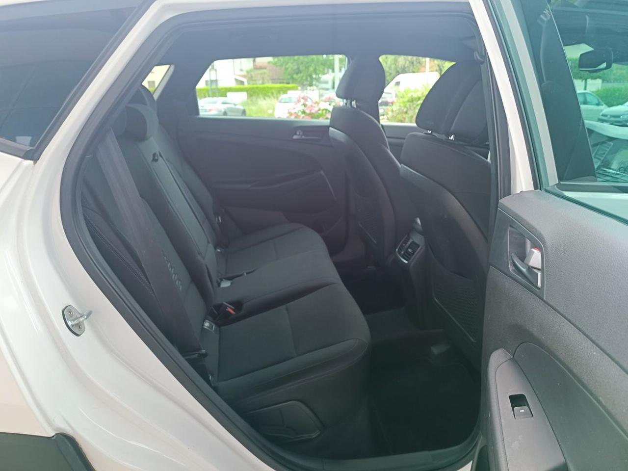 HYUNDAI Tucson 1.7 CRDi go! - 12