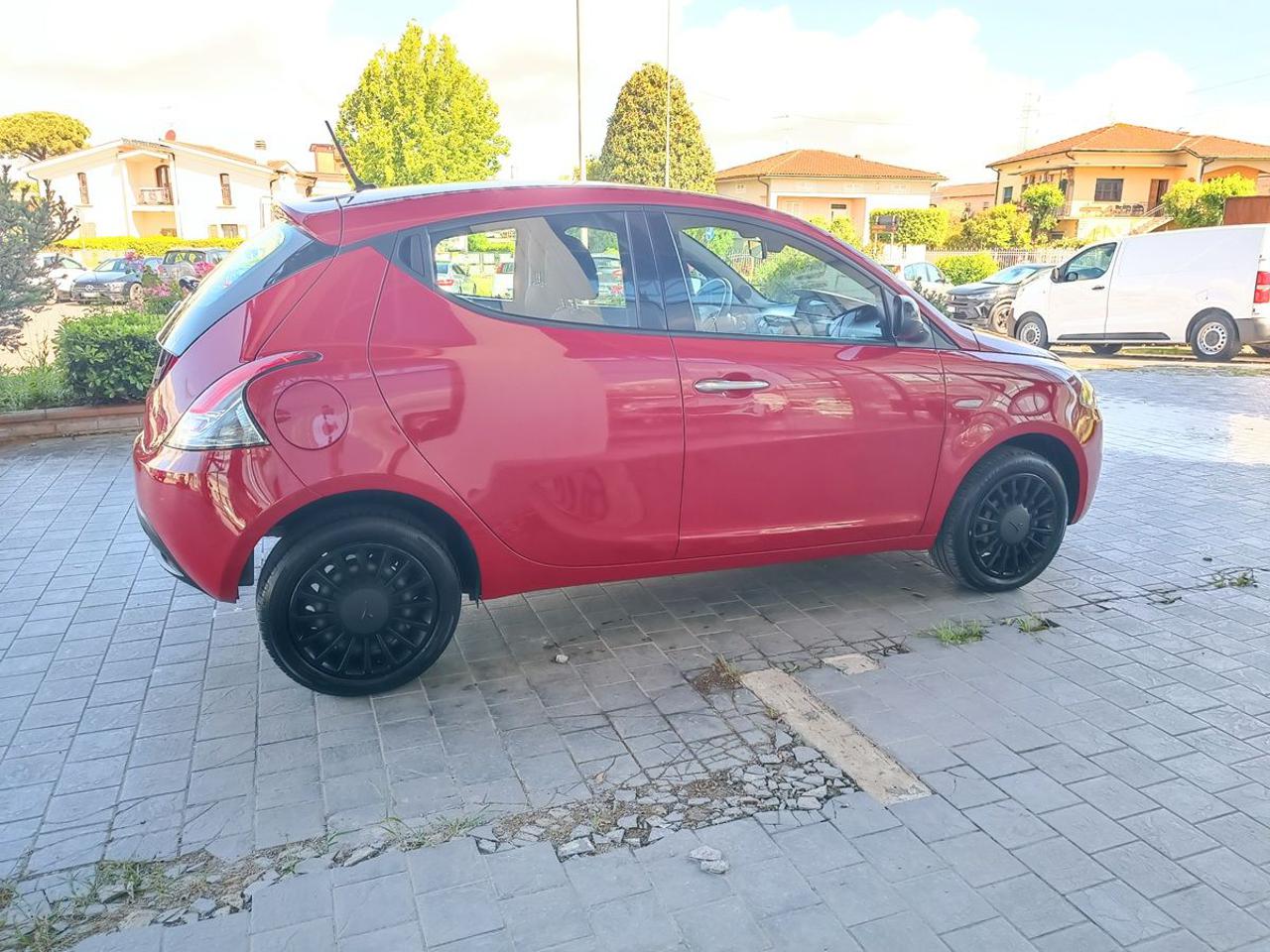 LANCIA Ypsilon 1.0 FireFly 5 porte S&S Hybrid Silver - 25