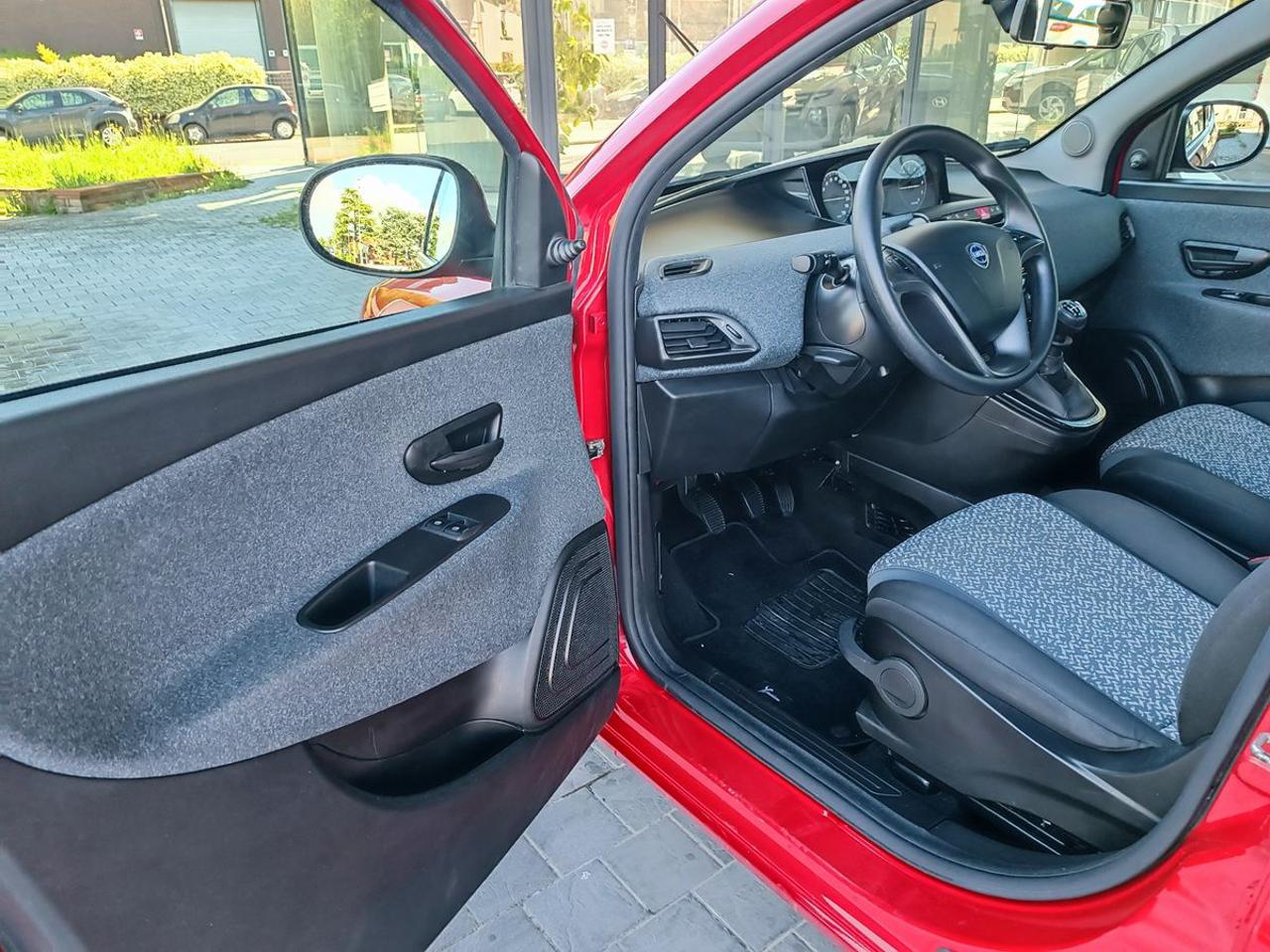 LANCIA Ypsilon 1.0 FireFly 5 porte S&S Hybrid Silver - 6