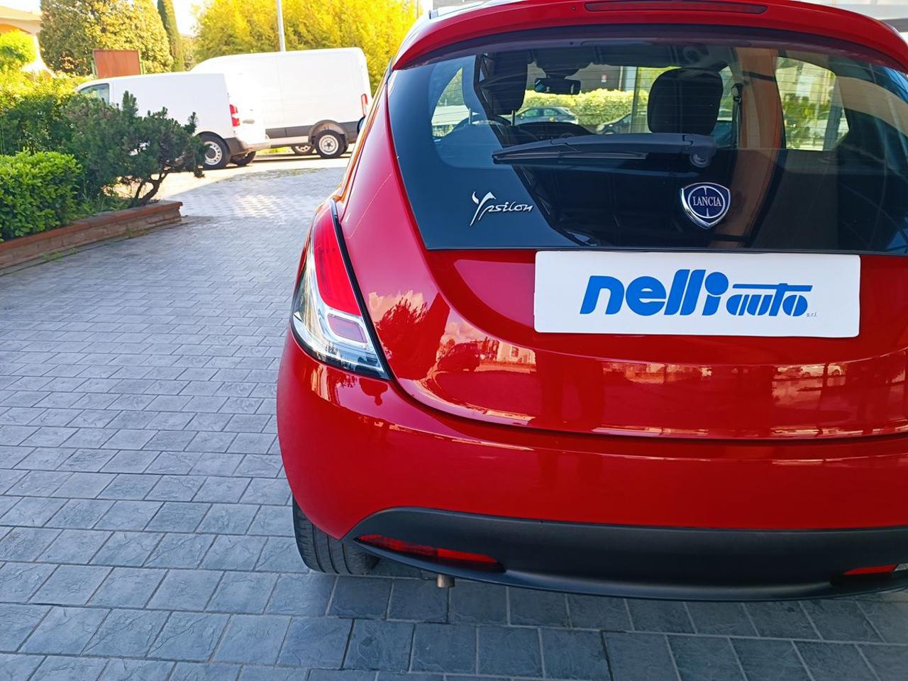 LANCIA Ypsilon 1.0 FireFly 5 porte S&S Hybrid Silver - 23