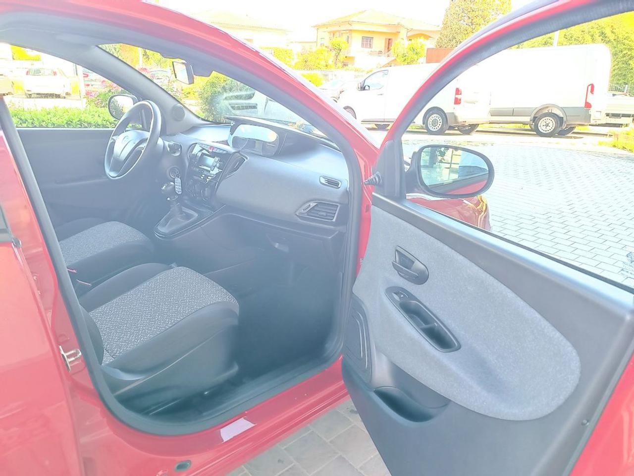 LANCIA Ypsilon 1.0 FireFly 5 porte S&S Hybrid Silver - 15