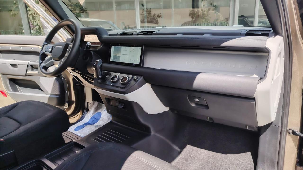 LAND ROVER Defender 90 3.0D I6 250 CV AWD Auto - 6