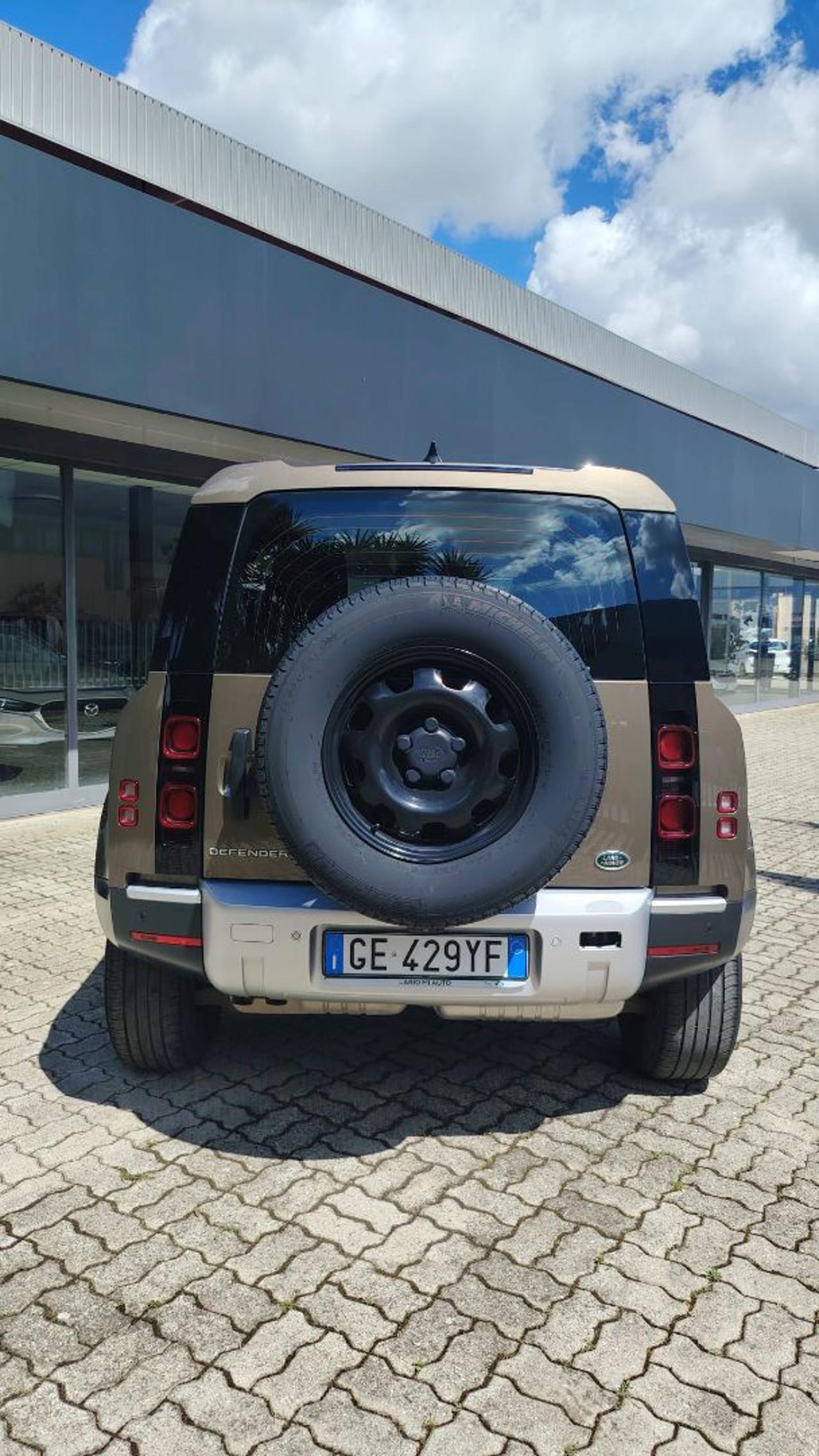 LAND ROVER Defender 90 3.0D I6 250 CV AWD Auto - 11