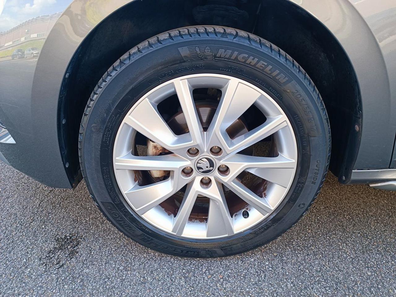 SKODA Kamiq 1.0 TSI 110 CV Style - 5