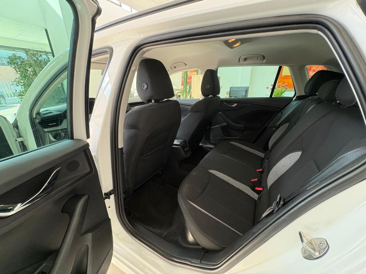 SKODA Kamiq 1.0 TSI Black Dots - 2