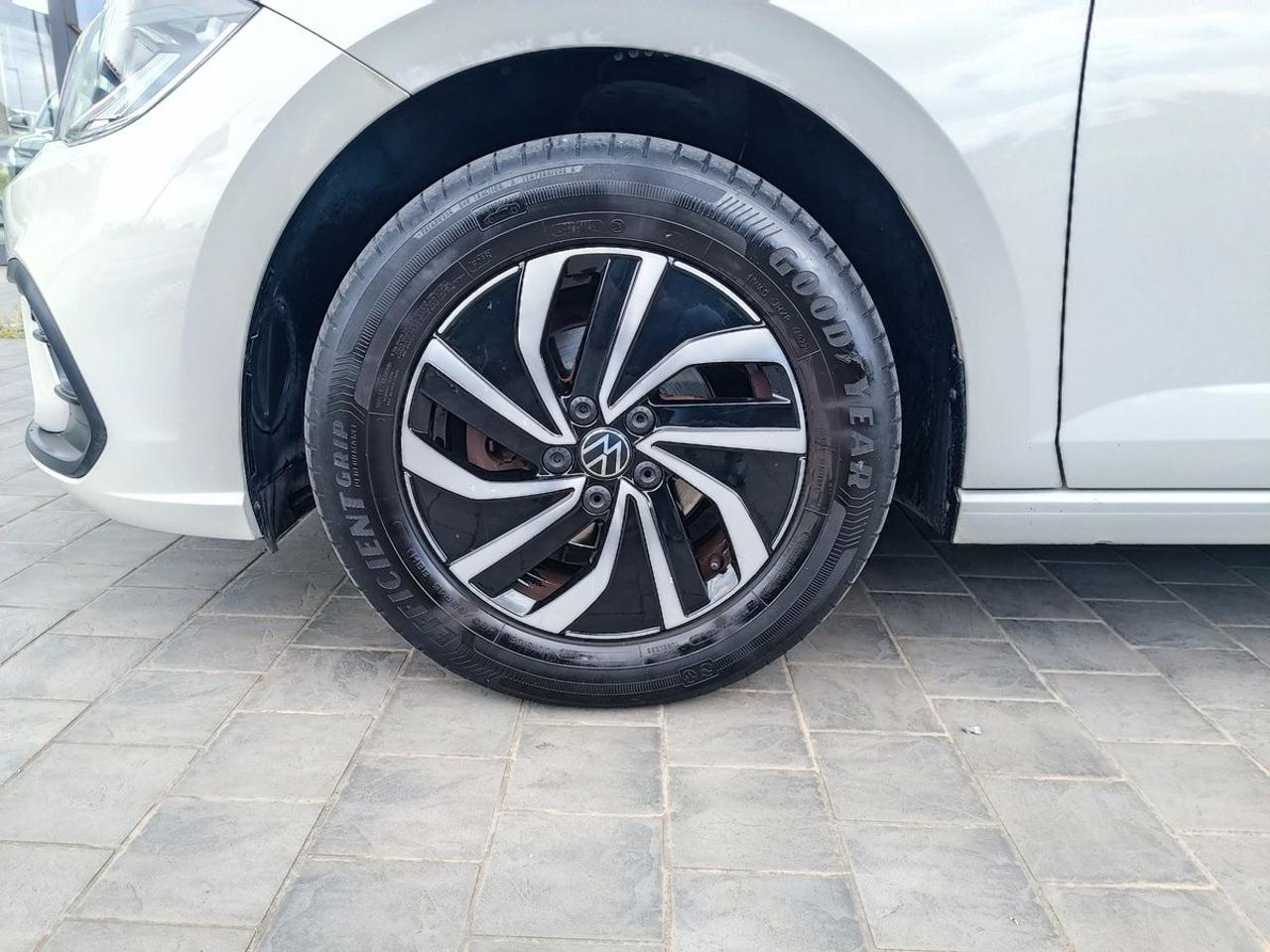VOLKSWAGEN Polo 1.0 TSI Life - 26