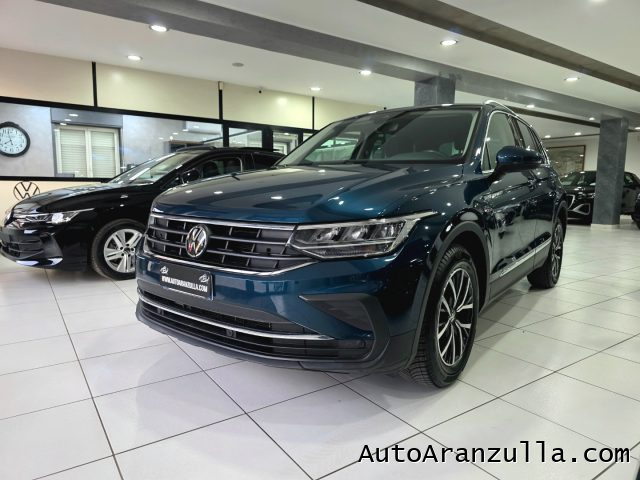 VOLKSWAGEN Tiguan Blu Nightshade metallizzato