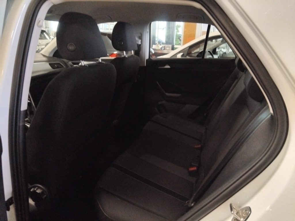 VOLKSWAGEN T-Roc 1.0 TSI Life 17 - 8