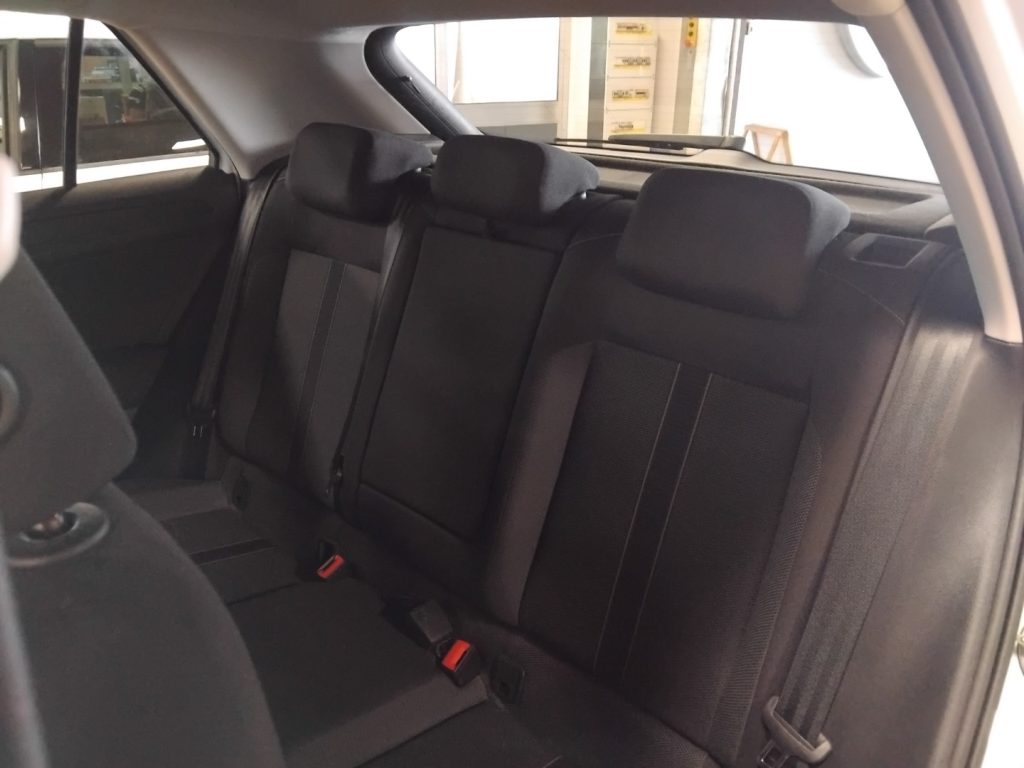 VOLKSWAGEN T-Roc 1.0 TSI Life 17 - 9