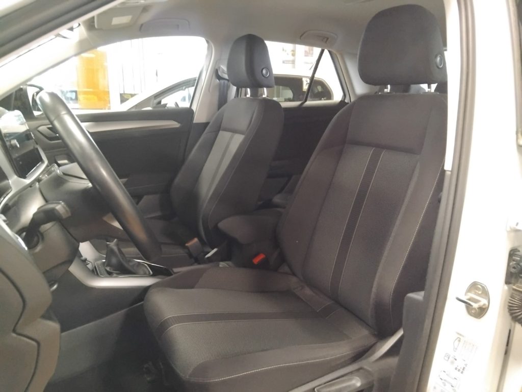 VOLKSWAGEN T-Roc 1.0 TSI Life 17 - 15