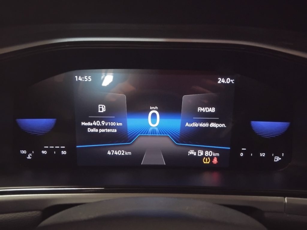 VOLKSWAGEN T-Roc 1.0 TSI Life 17 - 25