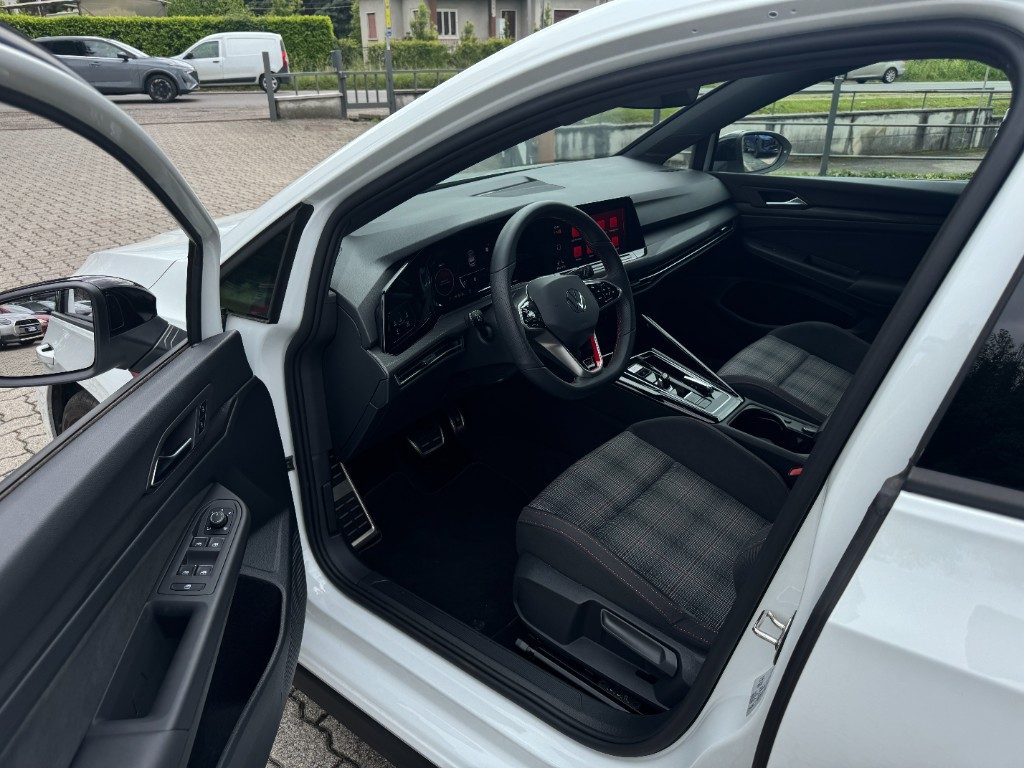 VOLKSWAGEN Golf 2.0 TSI DSG GTI - 8