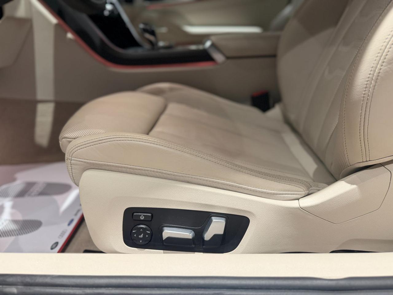 BMW 840 d M-Sport XDrive - Solo 11.500 km - 32