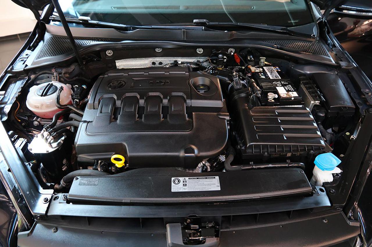 VOLKSWAGEN Golf 1.6 TDI 115cv 5p R-Line BMT - 11