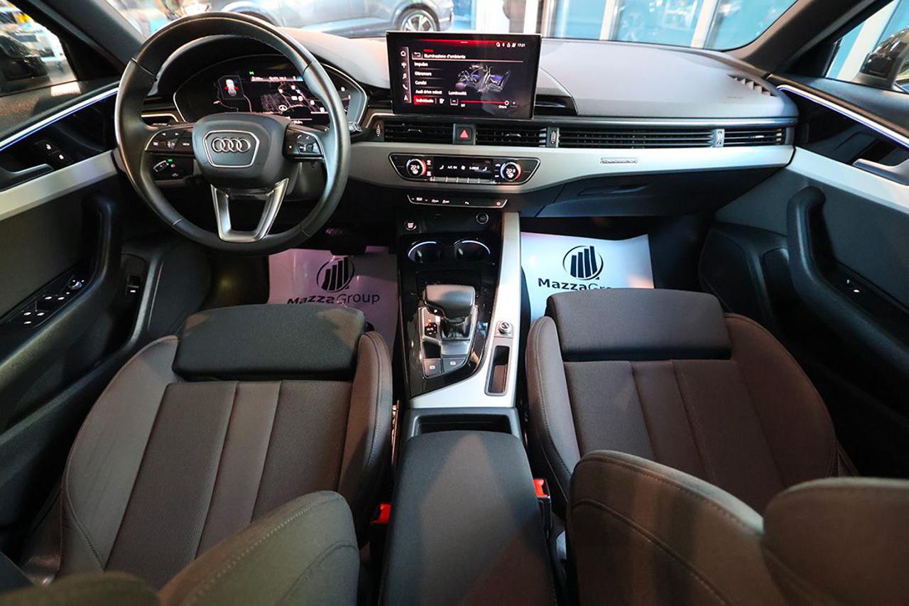 AUDI A4 40 TFSI Avant Quattro S-Tronic S-Line - 32