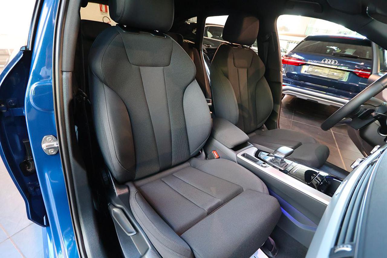 AUDI A4 40 TFSI Avant Quattro S-Tronic S-Line - 17