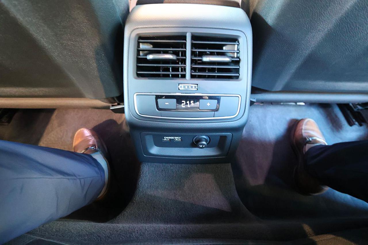 AUDI A4 40 TFSI Avant Quattro S-Tronic S-Line - 41