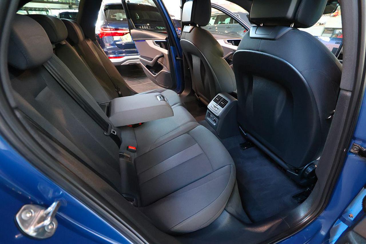 AUDI A4 40 TFSI Avant Quattro S-Tronic S-Line - 19