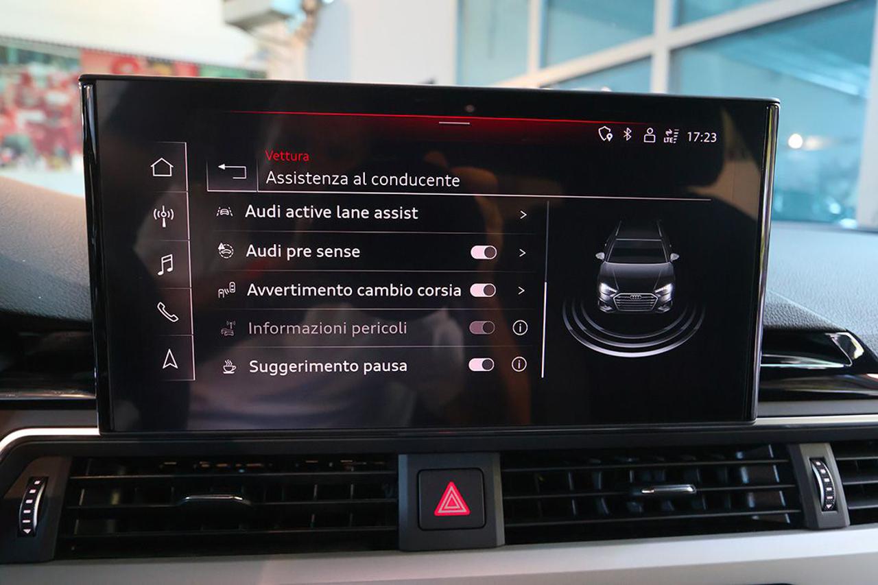 AUDI A4 40 TFSI Avant Quattro S-Tronic S-Line - 29