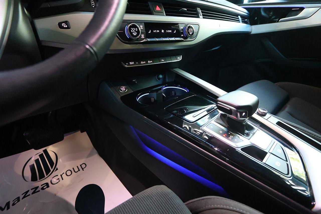 AUDI A4 40 TFSI Avant Quattro S-Tronic S-Line - 37