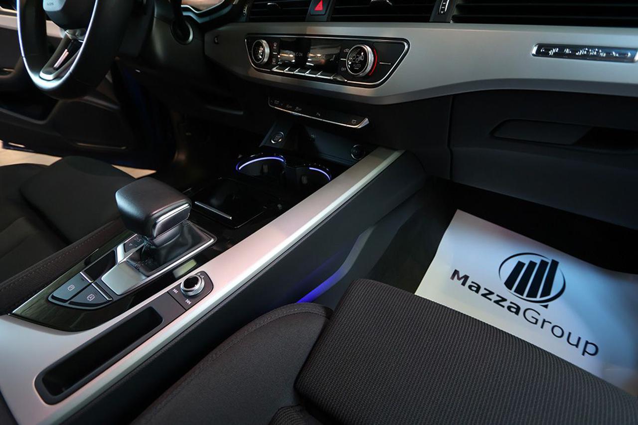 AUDI A4 40 TFSI Avant Quattro S-Tronic S-Line - 35