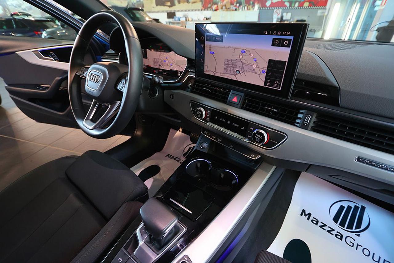 AUDI A4 40 TFSI Avant Quattro S-Tronic S-Line - 36