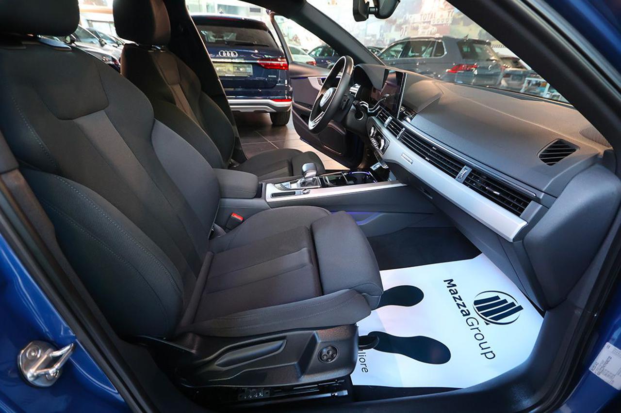 AUDI A4 40 TFSI Avant Quattro S-Tronic S-Line - 42