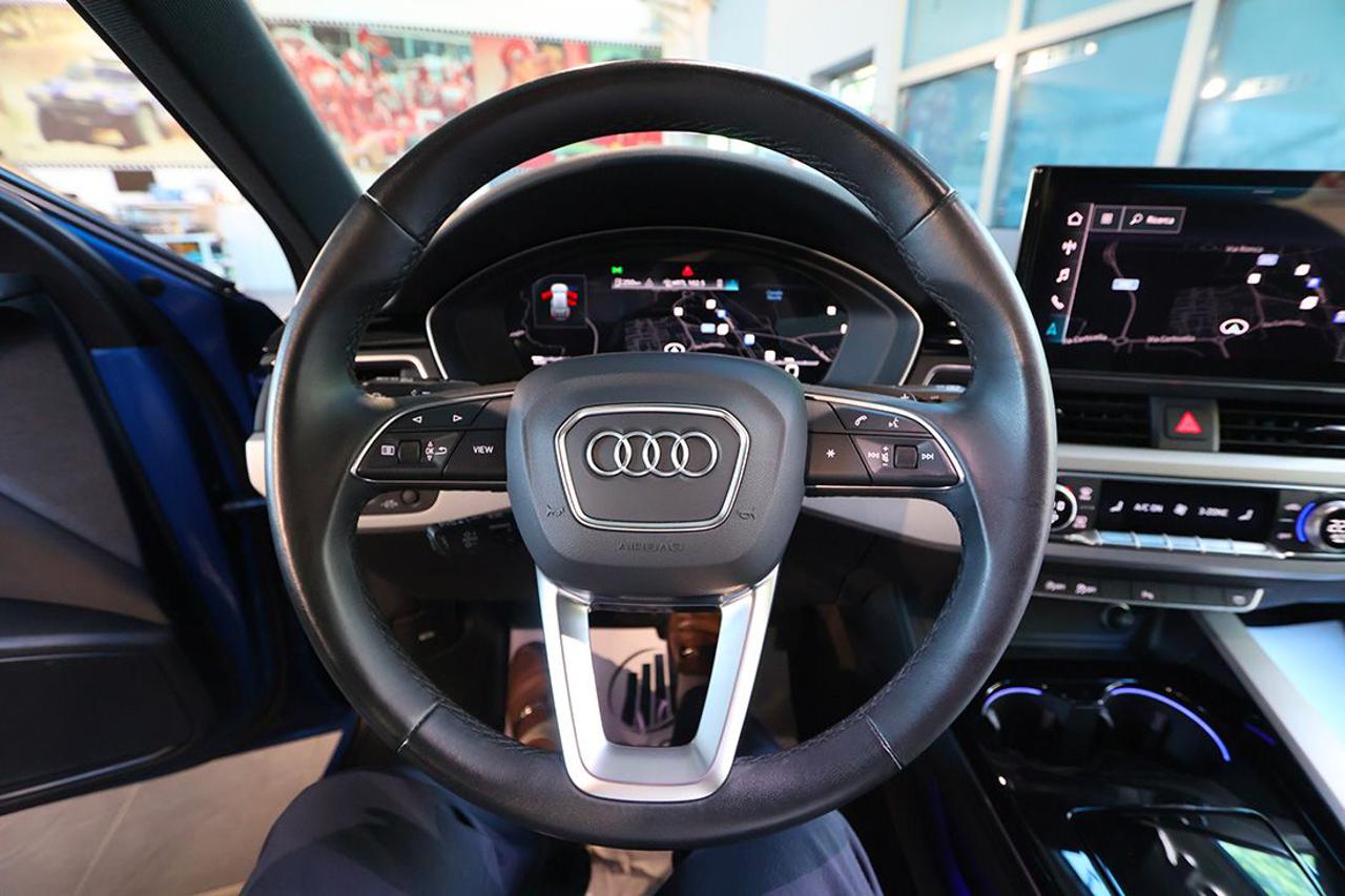 AUDI A4 40 TFSI Avant Quattro S-Tronic S-Line - 21