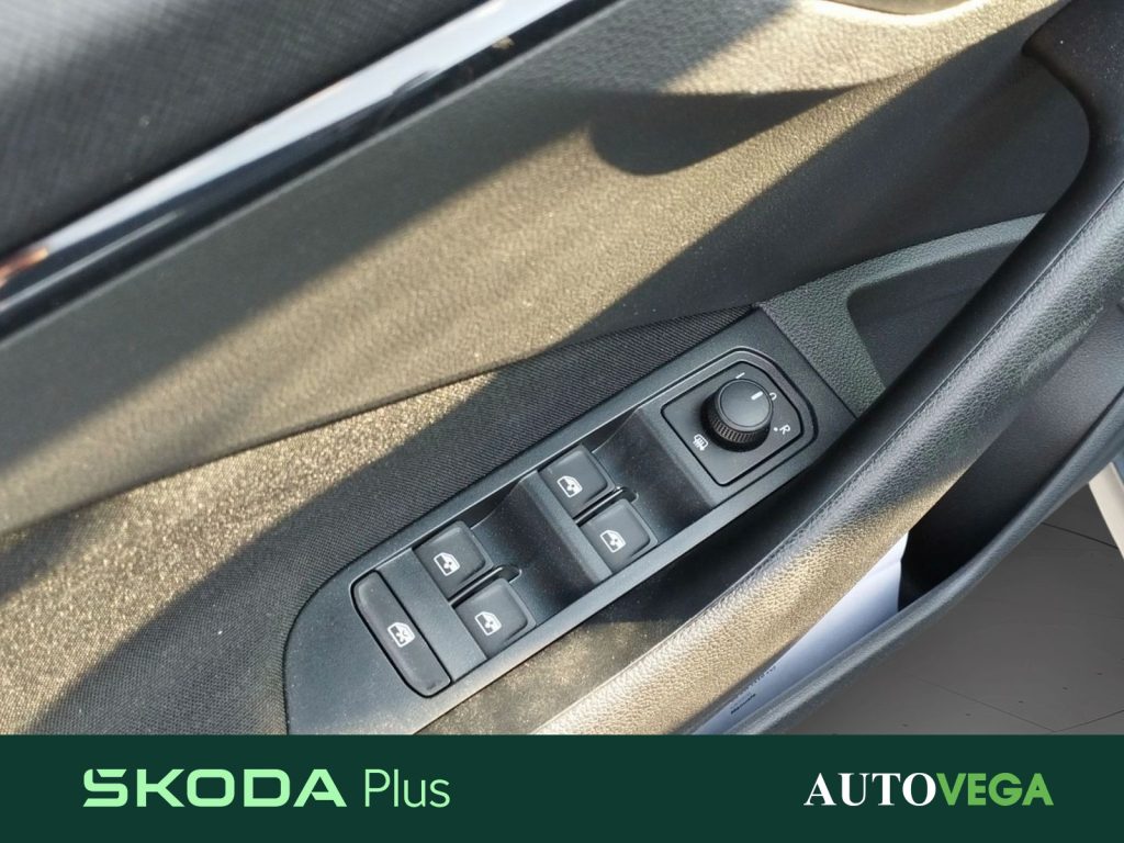 SKODA Kamiq 1.0 tsi selection 95cv - 15