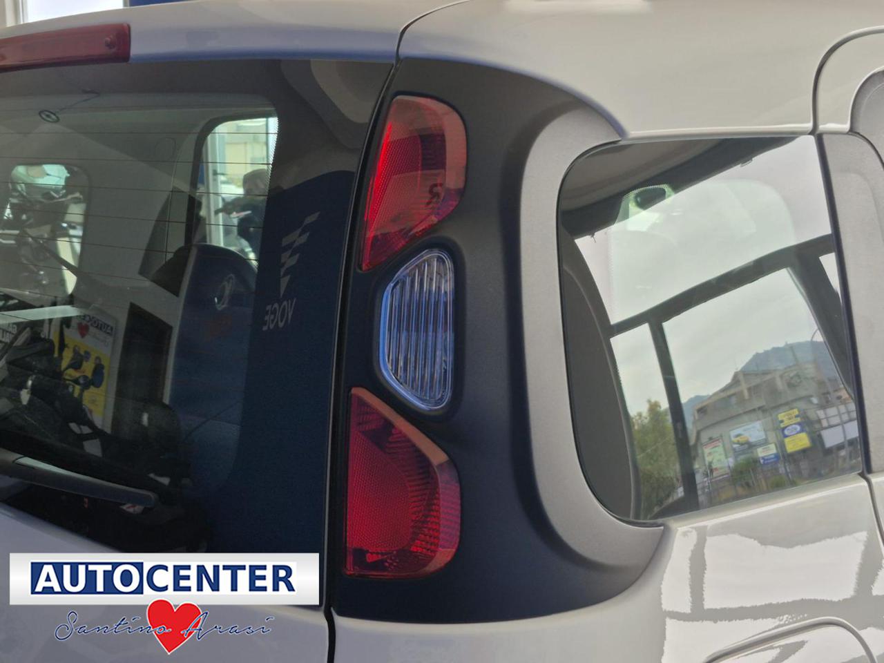 FIAT Panda 1.0 hybrid City Cross - 12