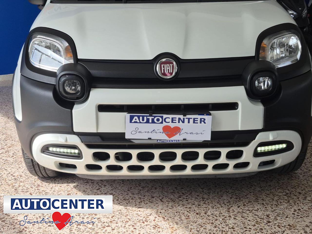 FIAT Panda 1.0 hybrid City Cross - 11