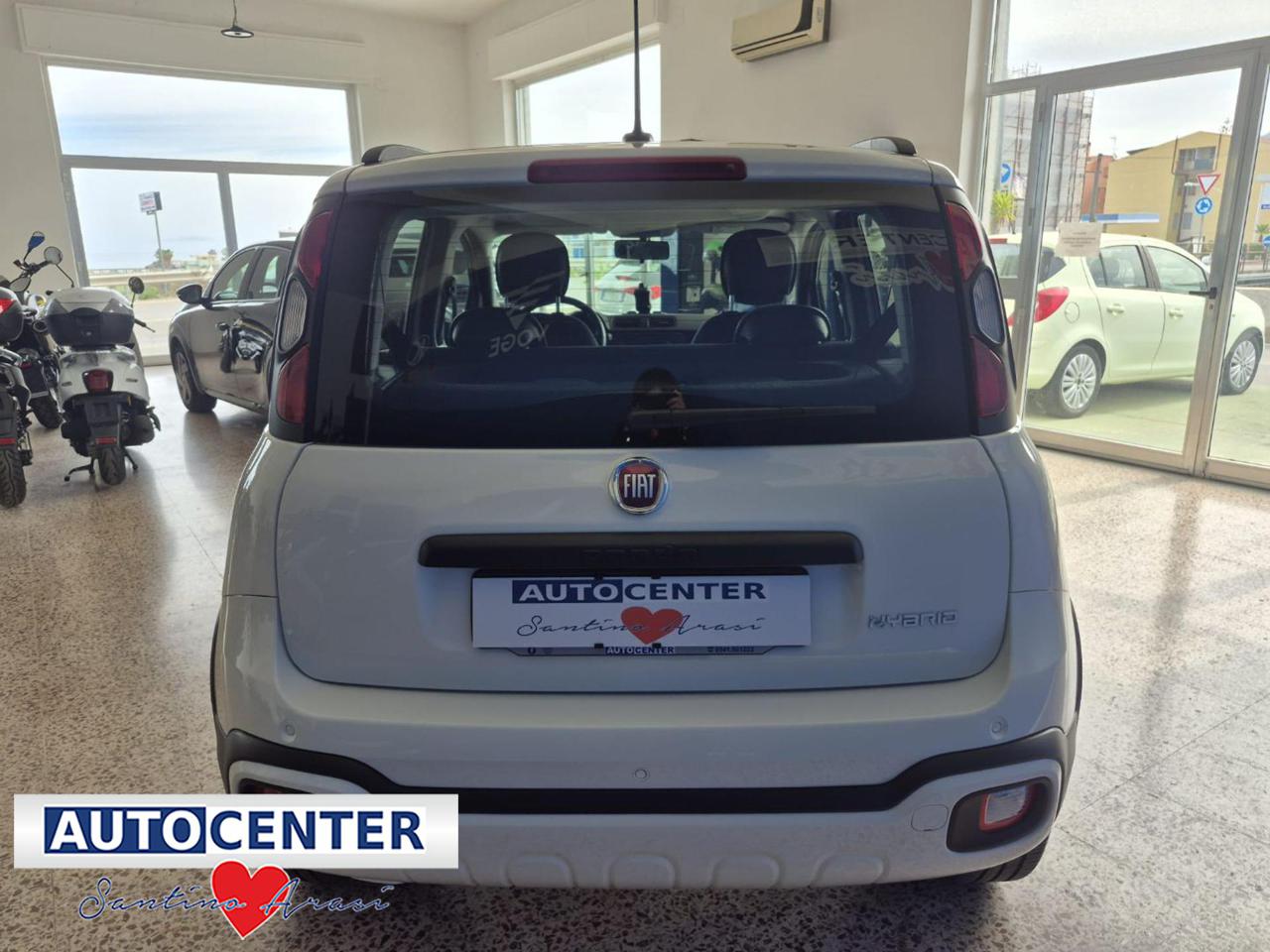 FIAT Panda 1.0 hybrid City Cross - 4