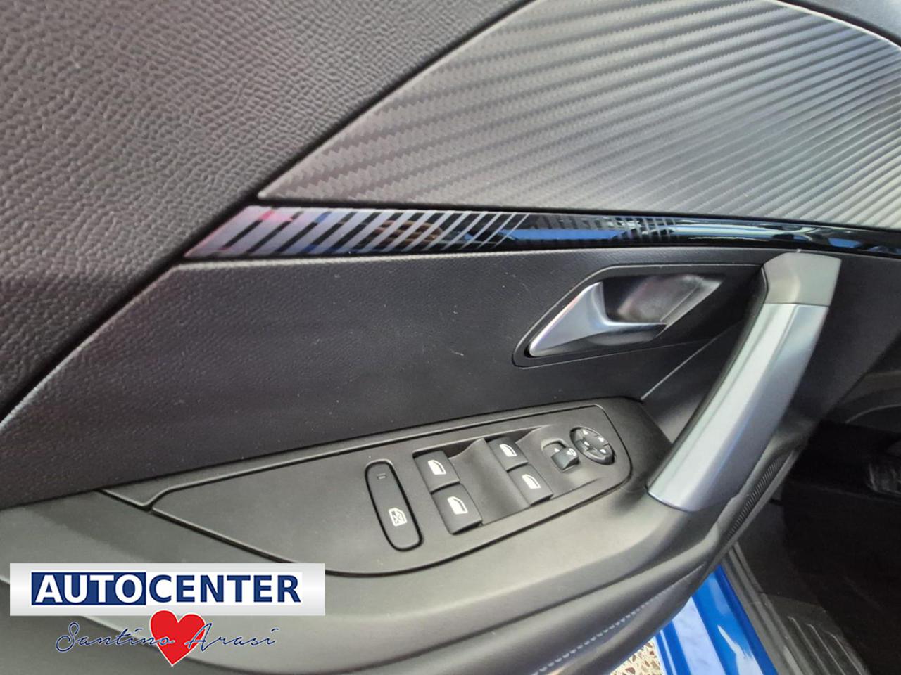 PEUGEOT 2008 BlueHDi 130 S&S EAT8 Allure Navi Pack - 19