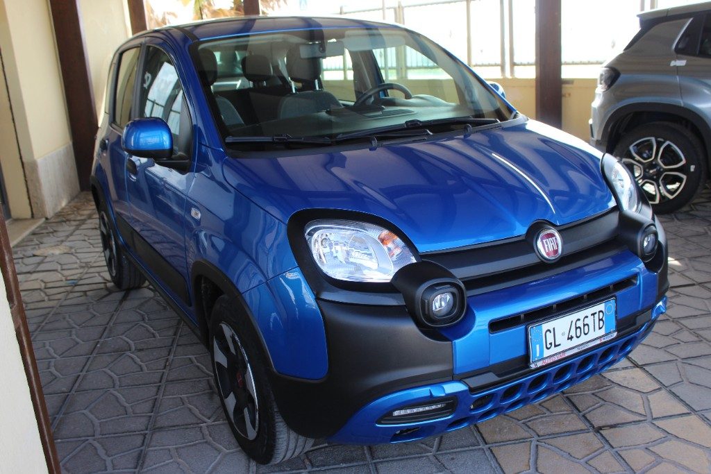 FIAT Panda 1.0 FireFly S&S Hybrid CROSS