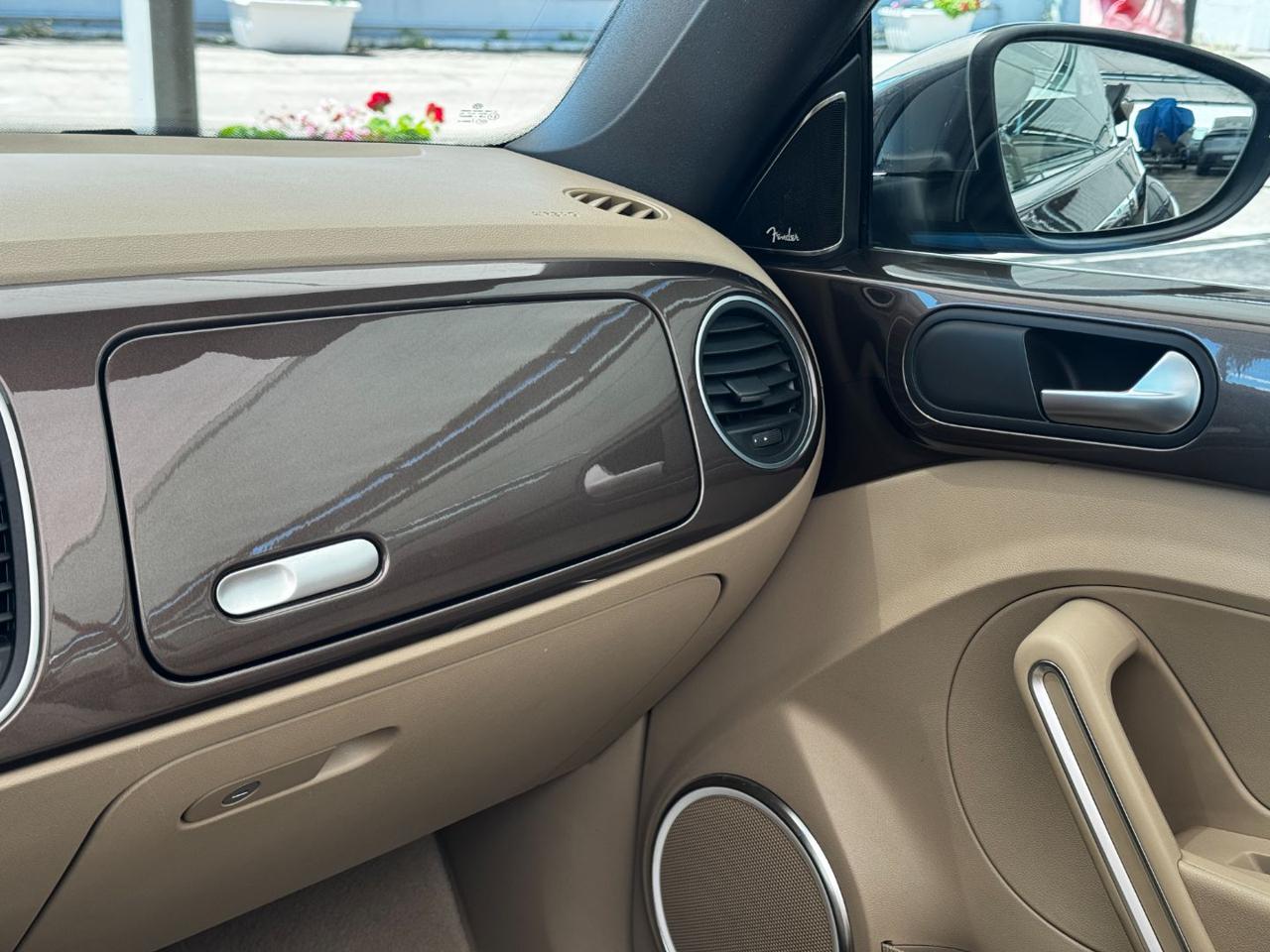VOLKSWAGEN Maggiolino Cabrio 2.0 TDI 70s Design (Pelle/Xeno/Navi/LED) - 21