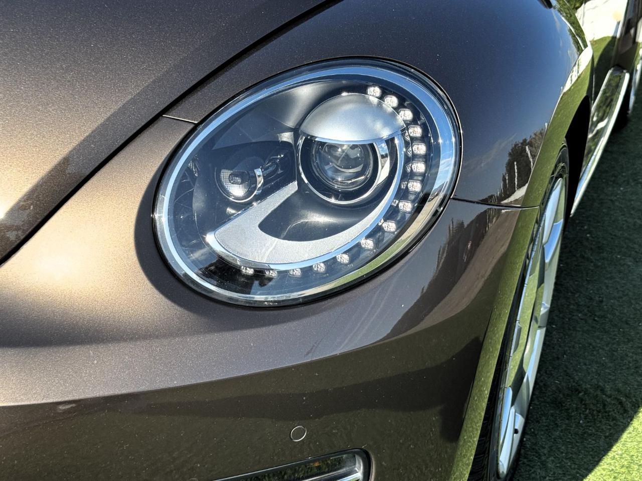 VOLKSWAGEN Maggiolino Cabrio 2.0 TDI 70s Design (Pelle/Xeno/Navi/LED) - 26