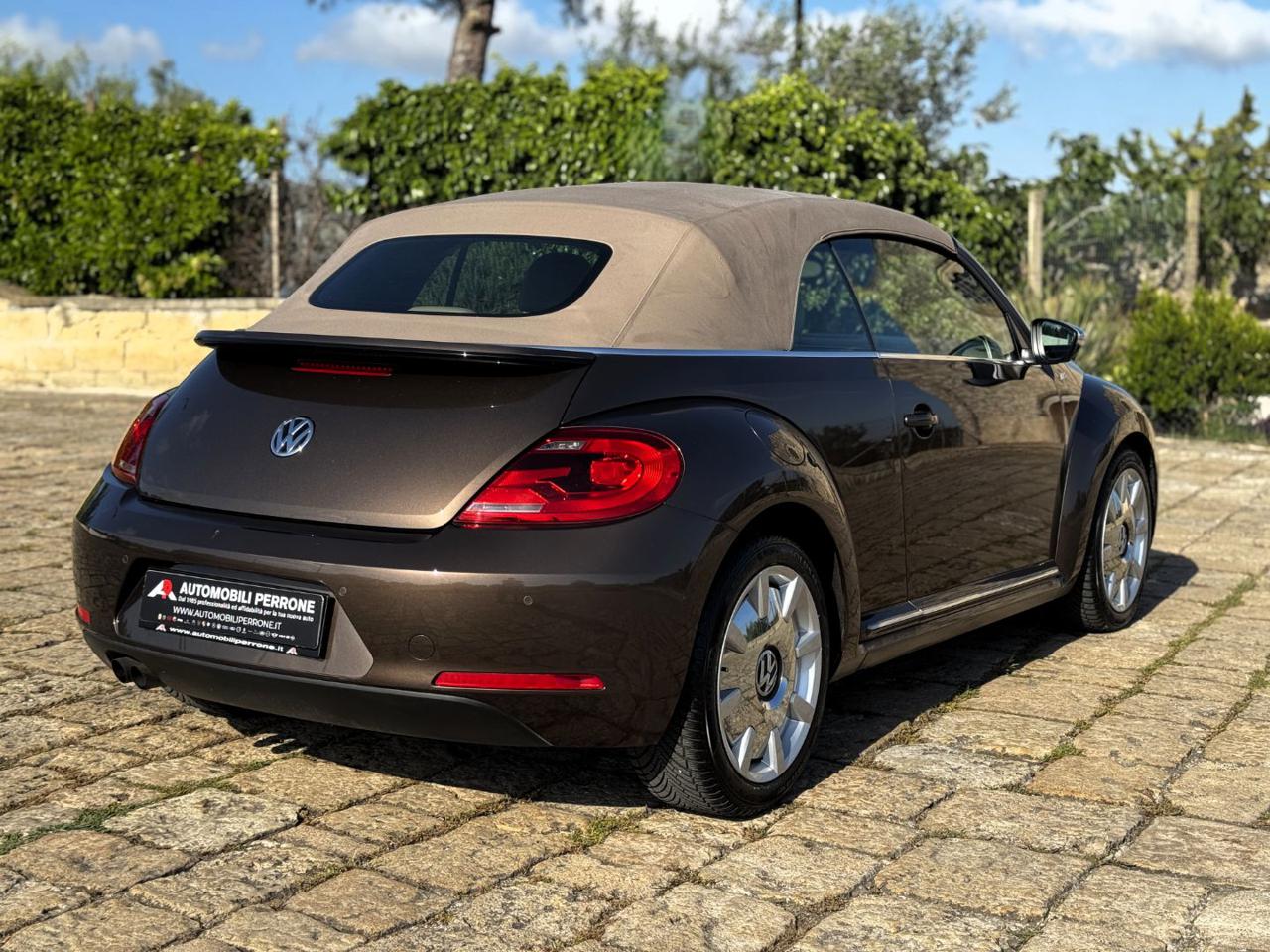 VOLKSWAGEN Maggiolino Cabrio 2.0 TDI 70s Design (Pelle/Xeno/Navi/LED) - 36