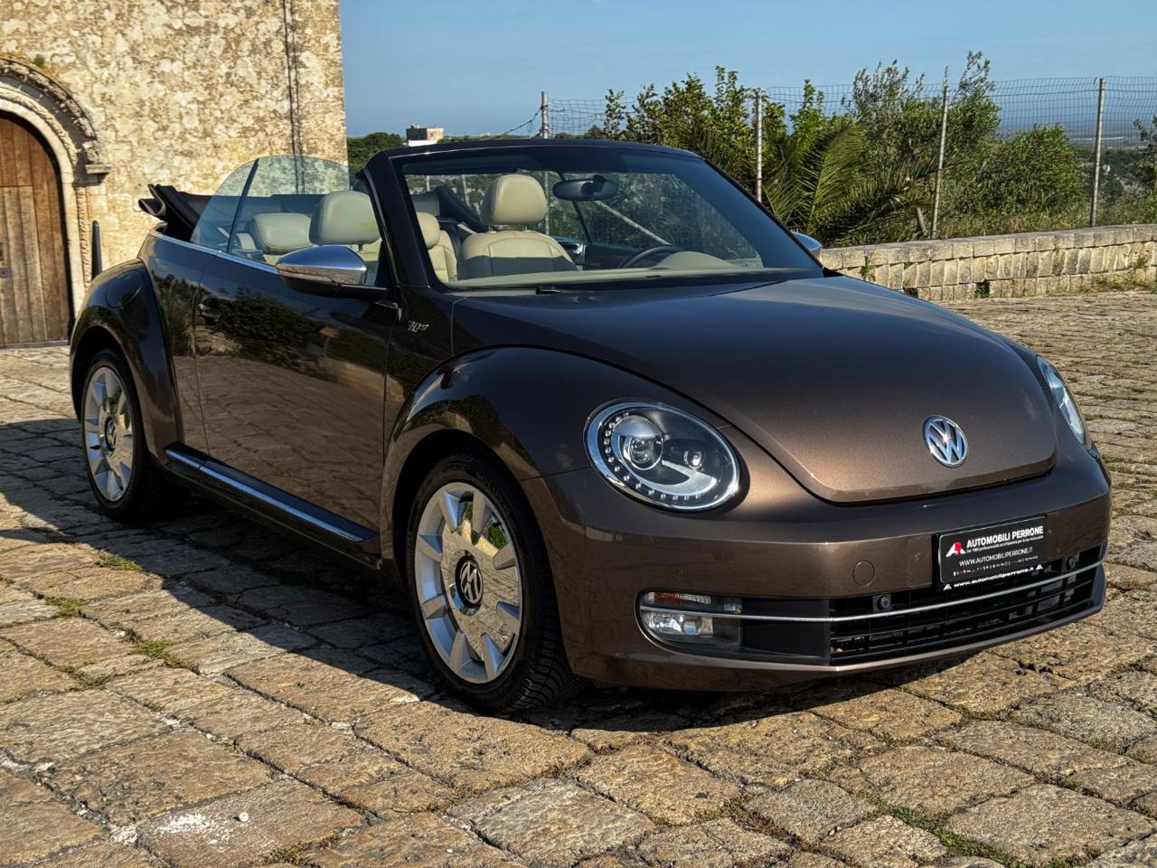 VOLKSWAGEN Maggiolino Cabrio 2.0 TDI 70s Design (Pelle/Xeno/Navi/LED) - 32
