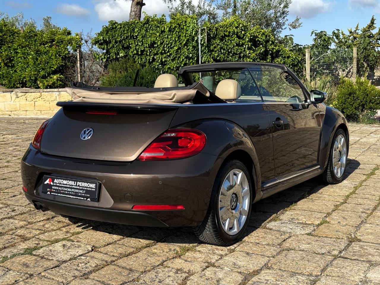 VOLKSWAGEN Maggiolino Cabrio 2.0 TDI 70s Design (Pelle/Xeno/Navi/LED) - 12