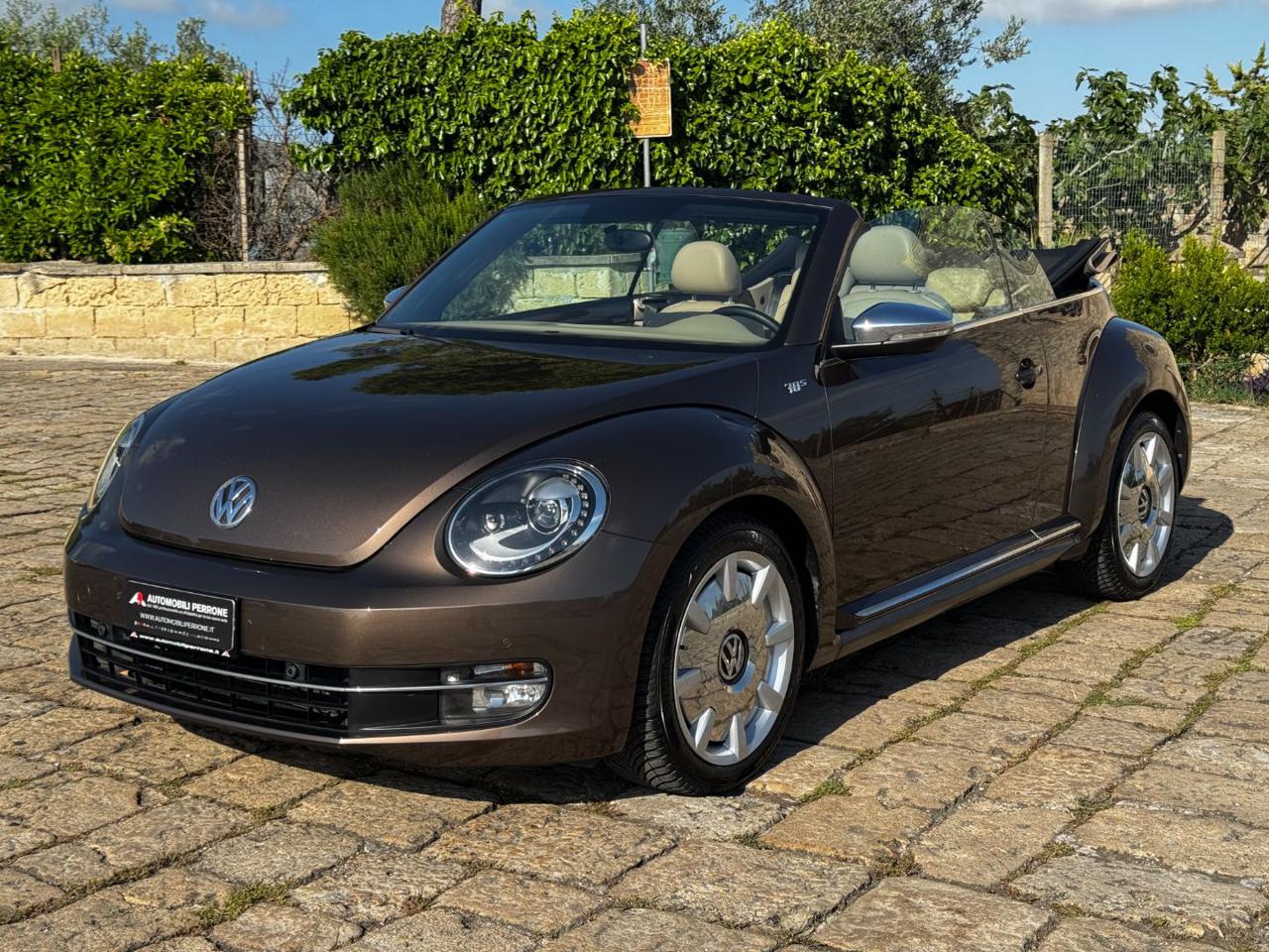 VOLKSWAGEN Maggiolino Cabrio 2.0 TDI 70s Design (Pelle/Xeno/Navi/LED) - 34