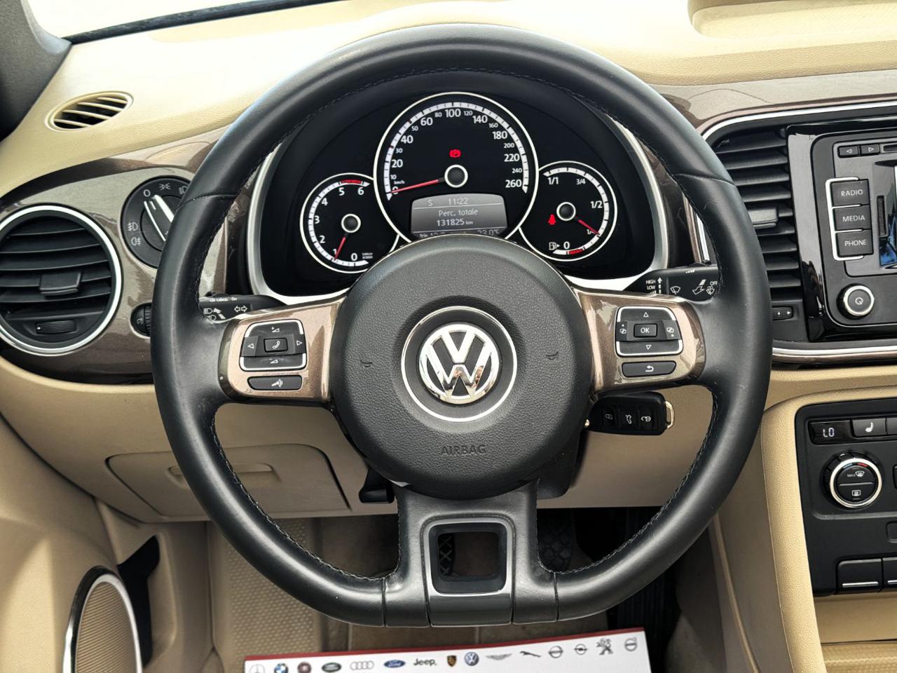 VOLKSWAGEN Maggiolino Cabrio 2.0 TDI 70s Design (Pelle/Xeno/Navi/LED) - 20