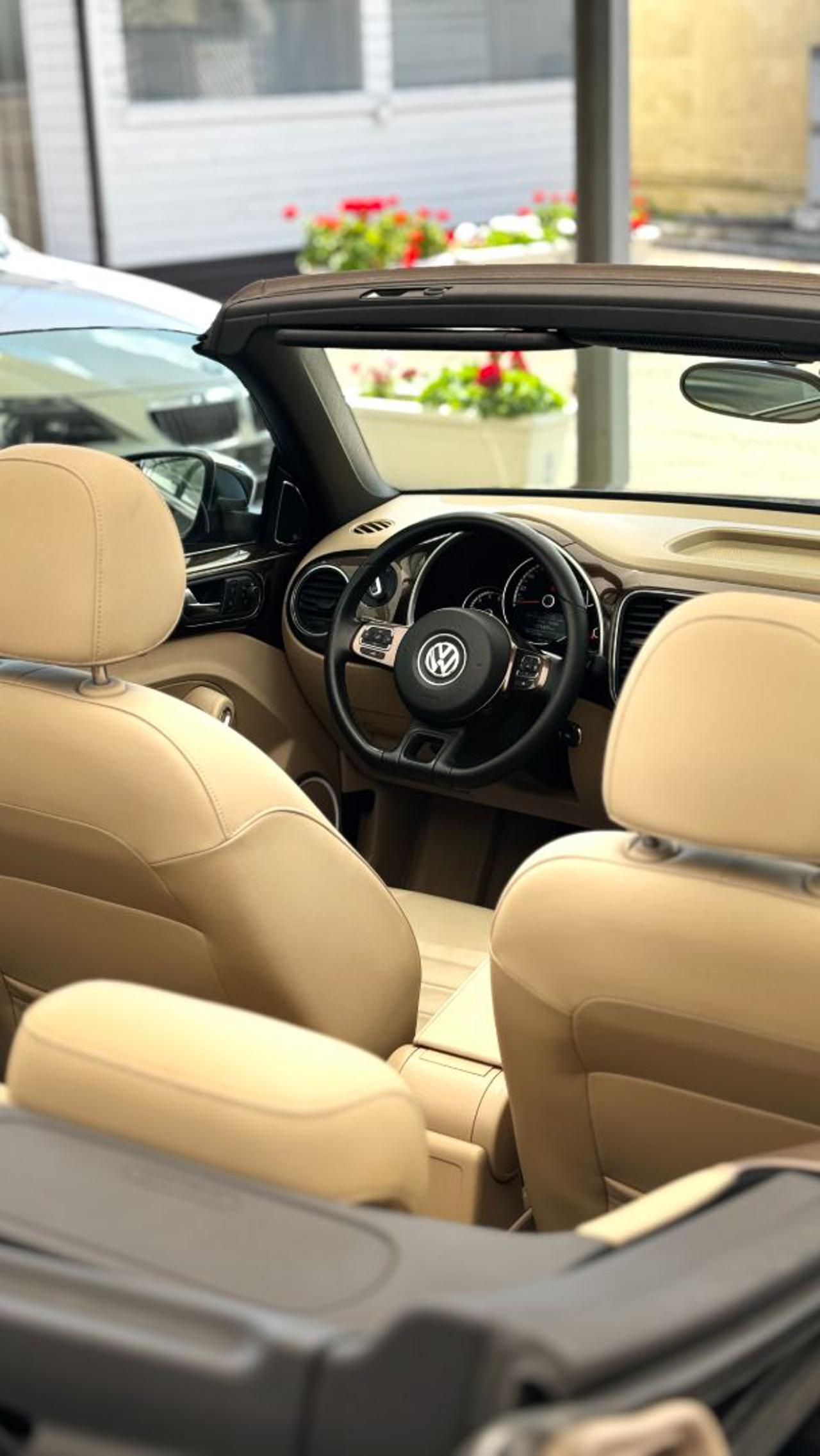 VOLKSWAGEN Maggiolino Cabrio 2.0 TDI 70s Design (Pelle/Xeno/Navi/LED) - 25
