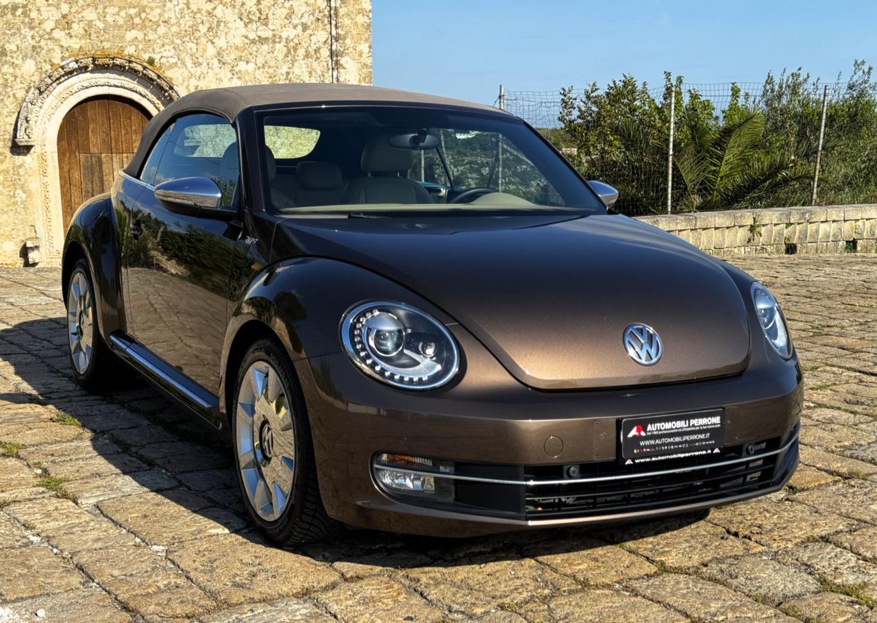 VOLKSWAGEN Maggiolino Cabrio 2.0 TDI 70s Design (Pelle/Xeno/Navi/LED) - 30