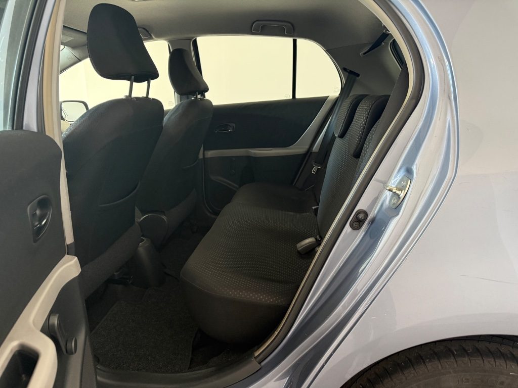 TOYOTA Yaris 1.0 5 porte - 11
