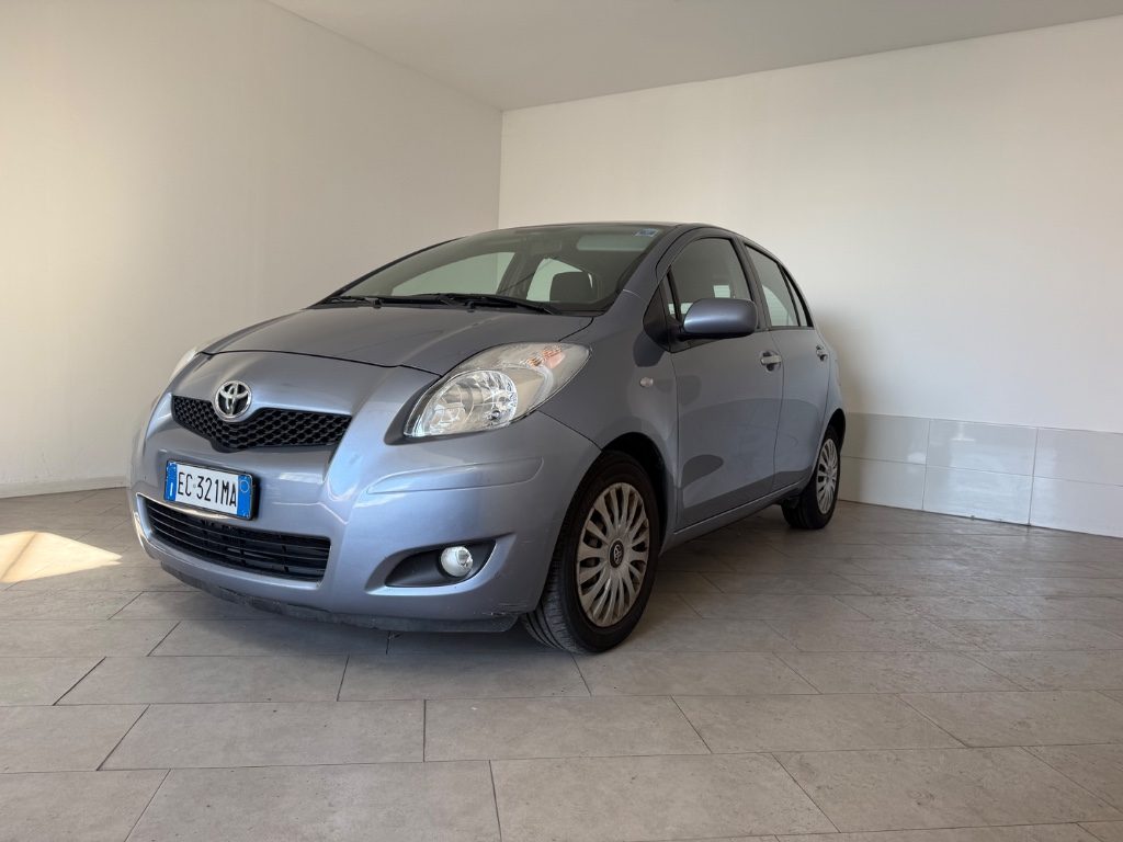 TOYOTA Yaris 1.0 5 porte - 13