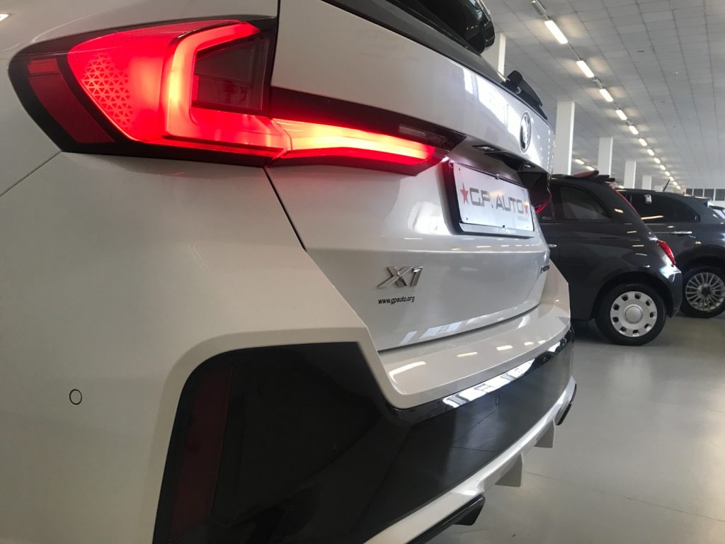 BMW X1 sDrive 18d Msport - 7