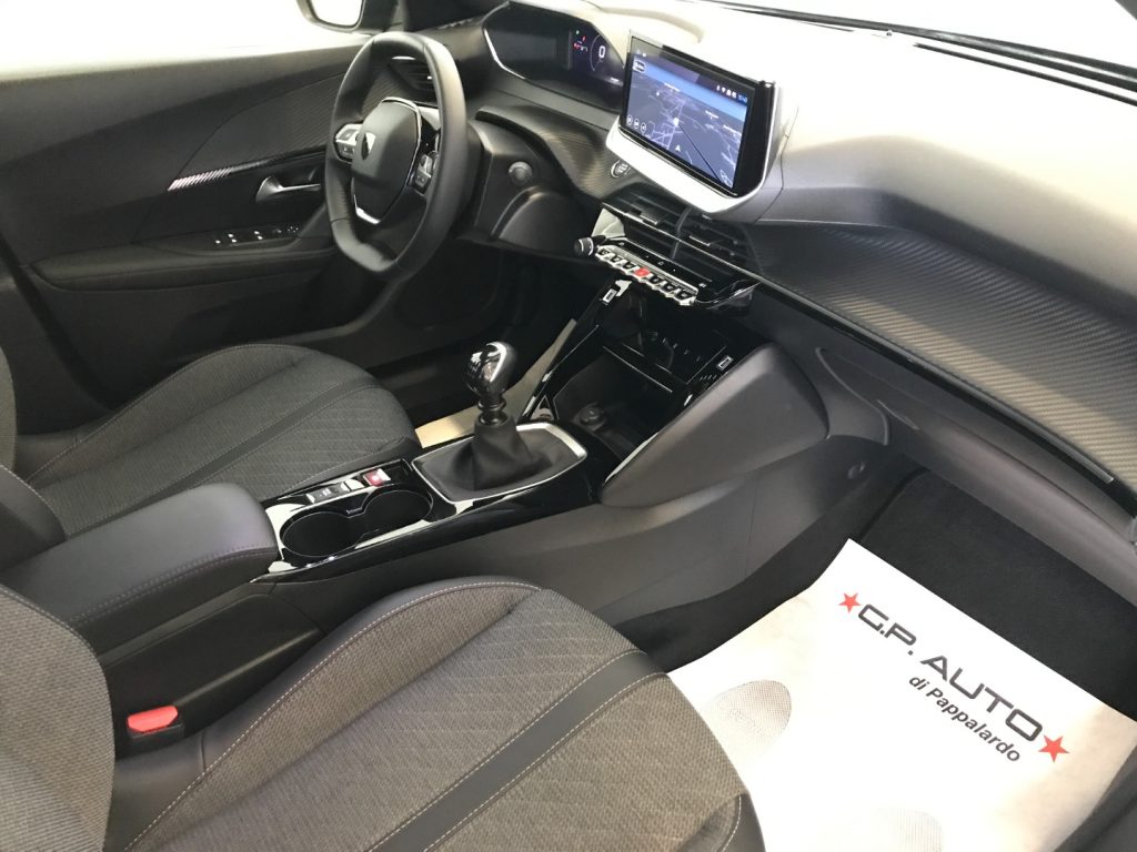 PEUGEOT 2008 PureTech 100 S&S Allure - 23