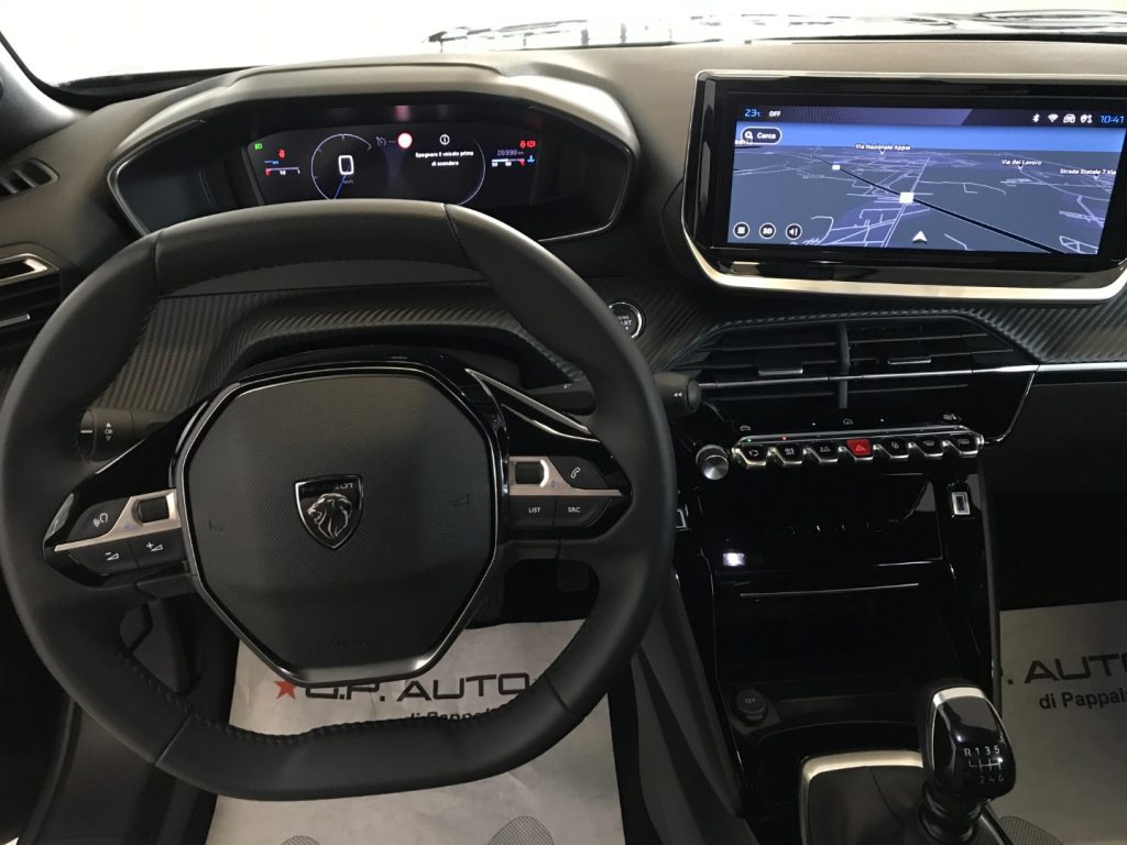 PEUGEOT 2008 PureTech 100 S&S Allure - 10